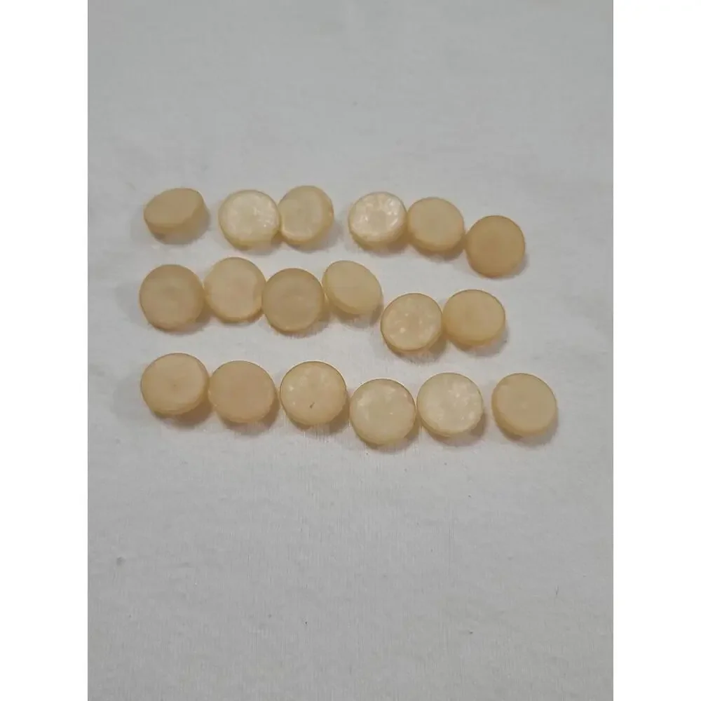 BUTTONS Satiny Cream Shank Back 18 5/8